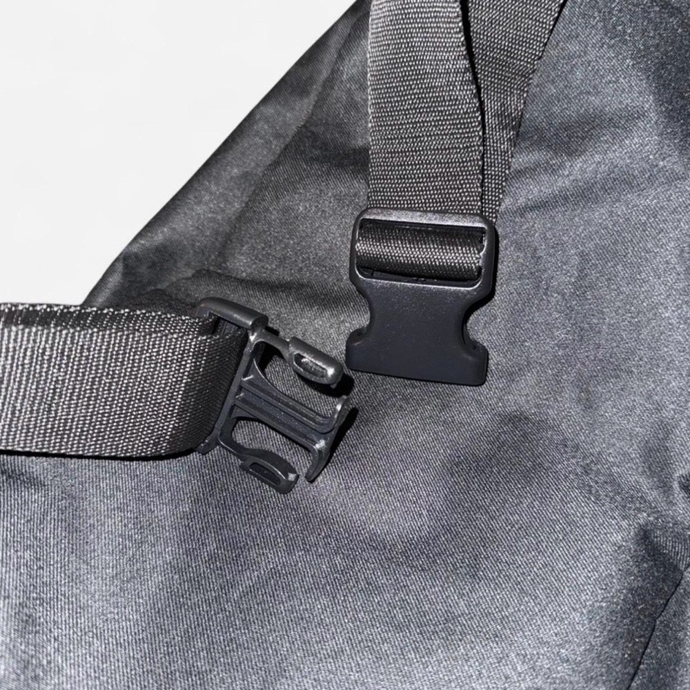 NIKE Tech fanny pack/Crossbody bag - Picture 7 of 8
